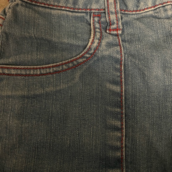 DARK WASH RED STITCH SIZE 24 SHORT JEAN SHORTS #summer #jeanshorts - Picture 2 of 3